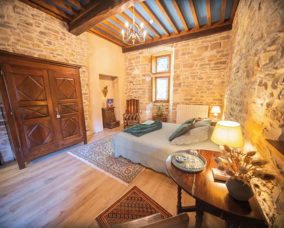 ميزون باكيا