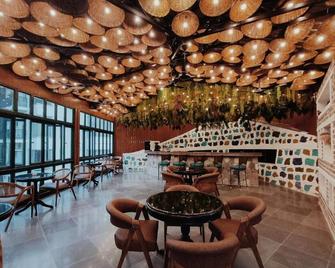 Ataraxia Crestmont Resort & Spa - Dehradun - Restaurant