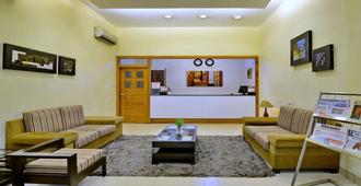 Vijaya Tej Clarks Inn - Patna - Resepsiyon