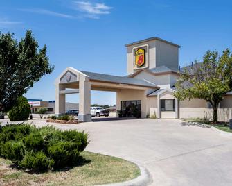Super 8 by Wyndham Midland - Midland - Building