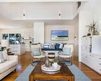 Byron Bathers - Byron Bay - Huiskamer