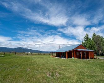 The Cascade Mountain-View Retreat - Fort Klamath