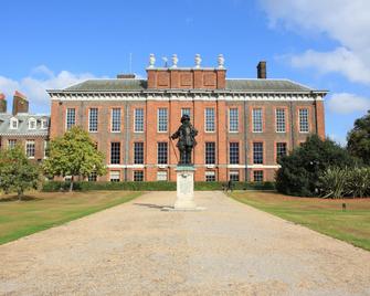 Fairholme Studios - London - Building
