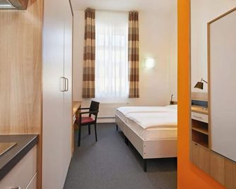 Townhouse Düsseldorf - Düsseldorf - Yatak Odası
