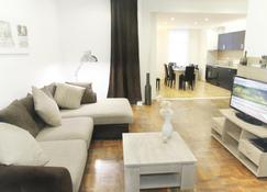 Les Gites de Lens Gambetta - Lens - Living room