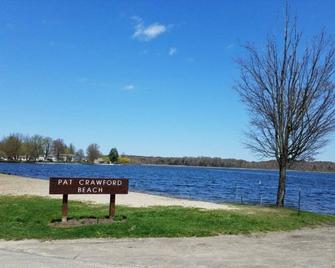 Edinboro Lakeside Cottage ️ - Edinboro