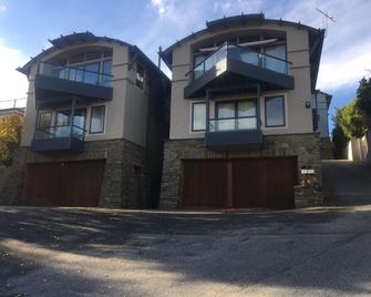 Luxury on Lakeside - Wanaka - Bâtiment
