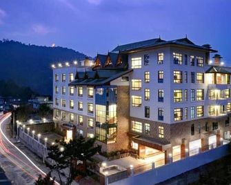 Sobralia Casino Resort & Spa - Namchi - Edificio