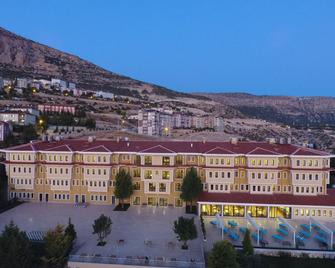 Ermenek Selcuklu Otel - Ermenek - Edificio