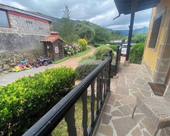 Los Avellanos Casa 1 - La Herrería - Balcón