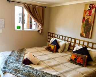 Keedols Inn & Backpackers - Knysna - Bedroom