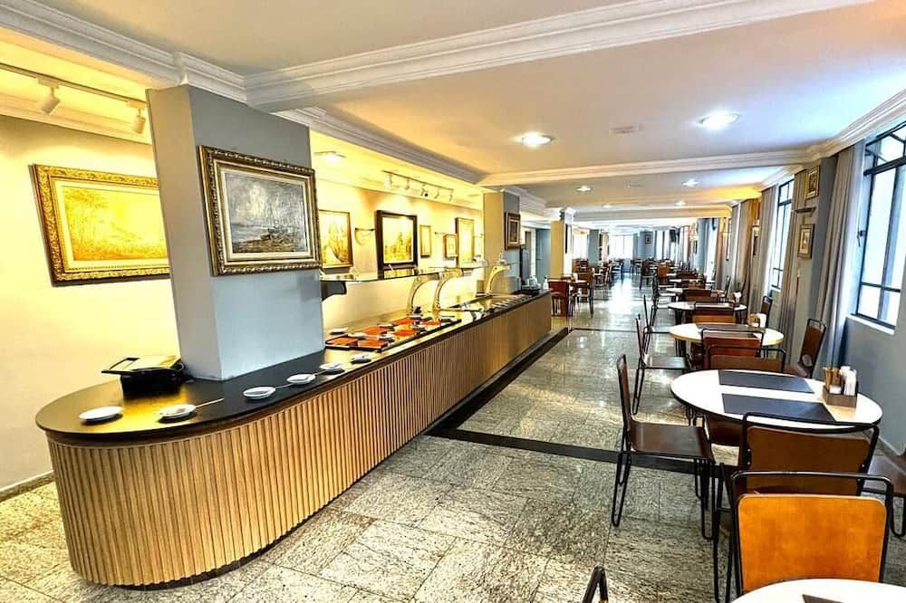 Hotel Del Rey Curitiba By Poty - Na Famosa Rua XV De Novembro - קוריטיבה - מסעדה