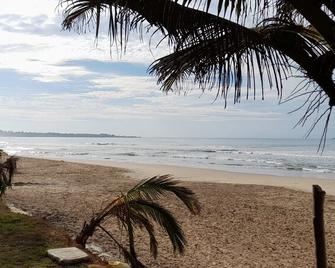 The Ocean Villa - Matara - Beach