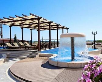 Boutique Rose Gardens Beach & Spa Hotel - Pomorie - Piscina