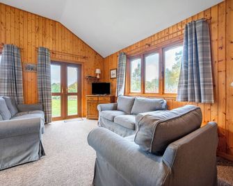 Divach Lodge @ Lochletter Lodges. A 3 bedroom lodges in beautiful Glen Urquhart. - Drumnadrochit - Living room