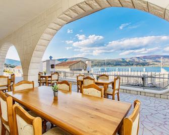 Hotel Buenavista Beach House Trogir - Трогір - Балкон