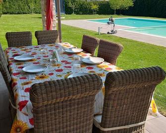 Apt In Villa With Pool 45 Min Ve Unesco Area - San Pietro di Feletto - Pool