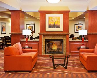 Holiday Inn Express & Suites Chehalis-Centralia By IHG - Chehalis - Lounge