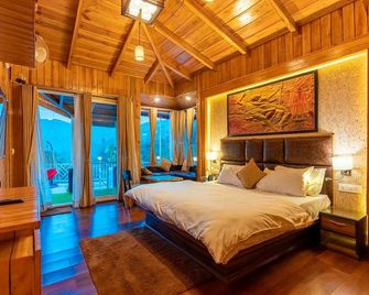 Welcome to Ayu Villa a luxury homestay - Mukteshwar - Bedroom