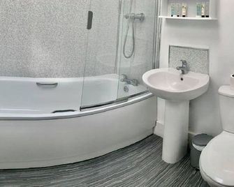 The Royal Oak - Filey - Badkamer