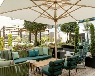 Motel One Stuttgart-Hauptbahnhof - Stuttgart - Innenhof