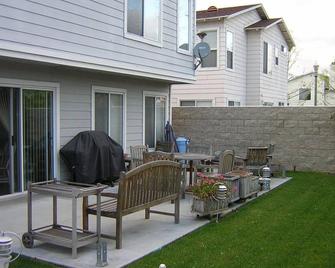 A Magical Place ~ The Anaheim House ~ New Listing - Anaheim - Patio