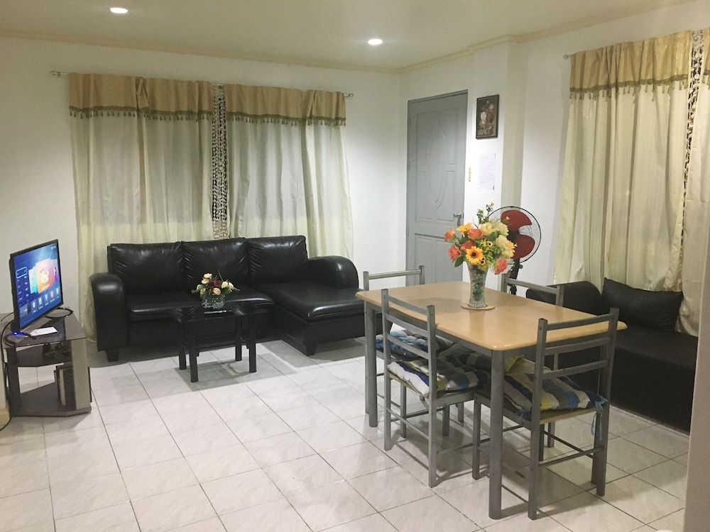 2bedroom Apartment Near Convention Cente - Iloilo City - Comedor