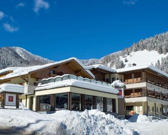 Hotel Trenker - Valdaora - Bâtiment