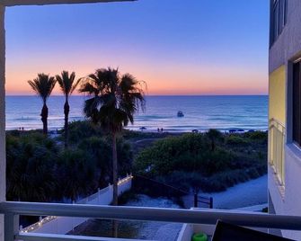 Siesta Sands Beach Resort 4th Floor with Elevator - Siesta Key - Balcón