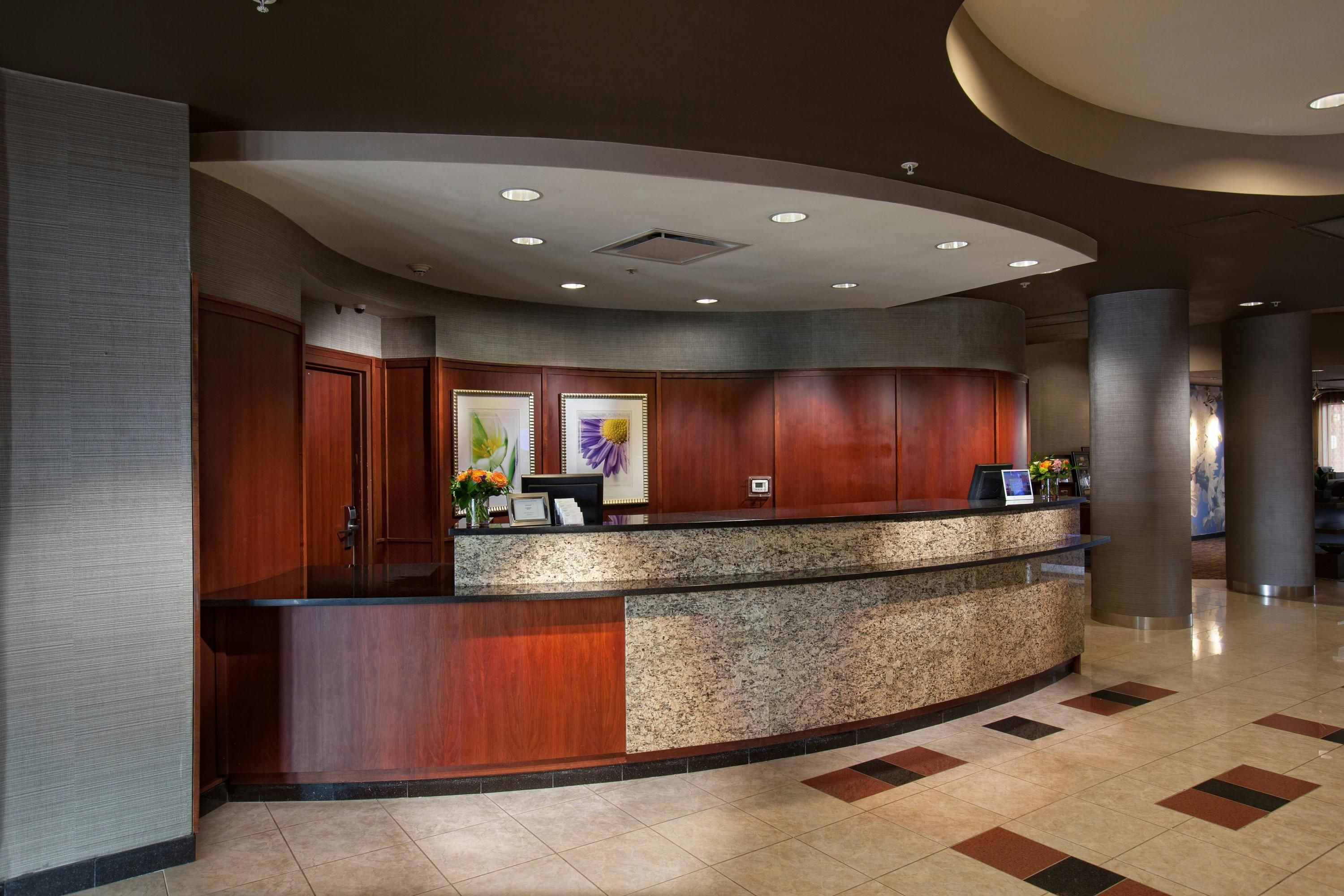 Courtyard by Marriott Fayetteville - Fayetteville - Recepción