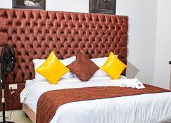 Luxury 3 Bedroom Self Catering Apartment- Masvingo - Masvingo - Bedroom