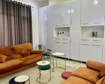 2 Bhk Independent Homestay in Deoghat, Himachal Pradesh - Solan - Olohuone