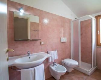 Rey Beach Club - Costa Rei - Bathroom