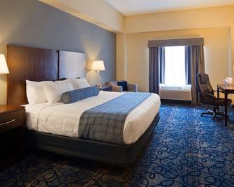 Best Western Plus Waynesboro Inn & Suites Conference Center - Waynesboro - Bedroom