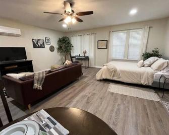 Charming Studio with fireplace - Taylor