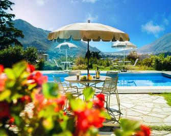 Montebello - Lecco - Piscina
