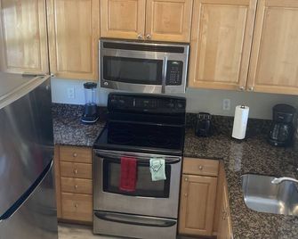 Villa 5034 On Duck Key Boat Slip Available - 2bd 2.5ba - Duck Key - Cuisine