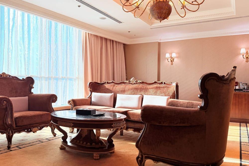 فندق صن داي البرشاء، دبي مول الإمارات