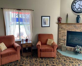 Country Inn Deerwood - Deerwood - Living room