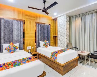 Fabhotel Vishnu Grand - Rājahmundry - Habitación