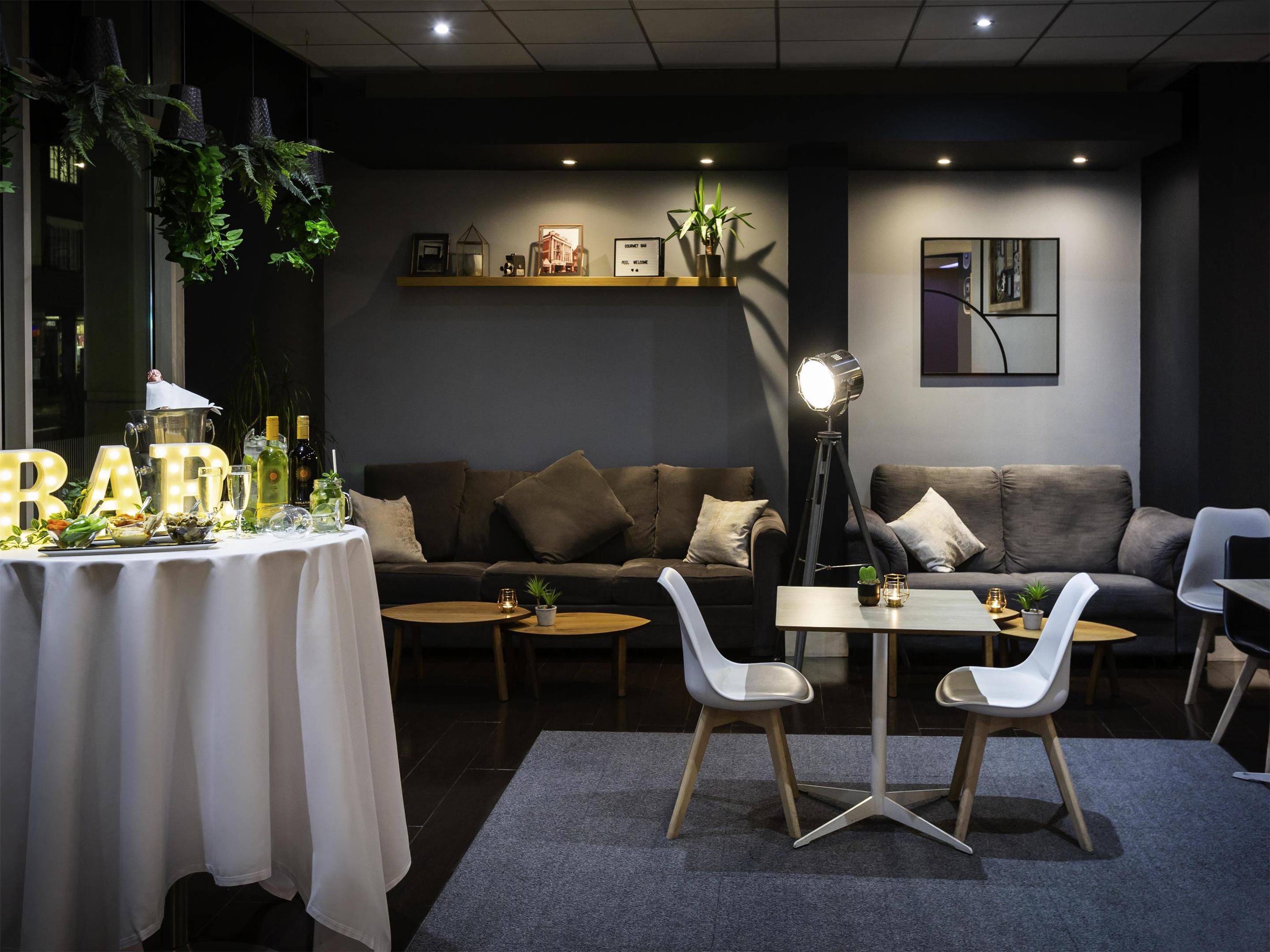 Novotel Reading Centre - רידינג - בר