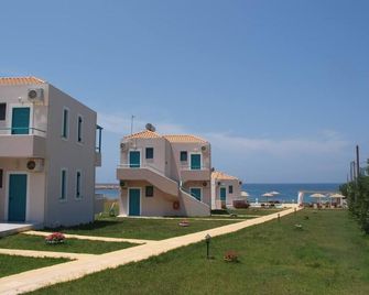 Kyparissia Blue Boutique Hotel - Kyparissia - Budova