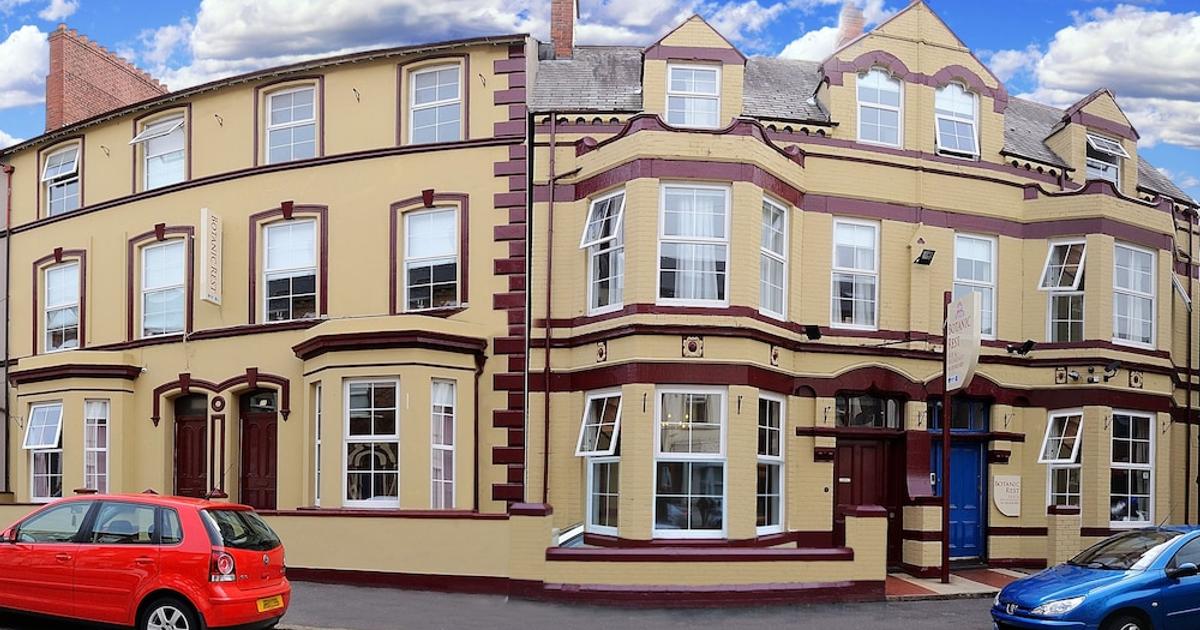 Botanic Rest Bed & Breakfast £42. Belfast Hotel Deals & Reviews - KAYAK