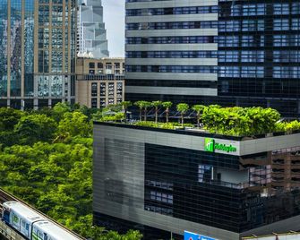 Holiday Inn Bangkok Sukhumvit By IHG - Bangkok - Outdoors view