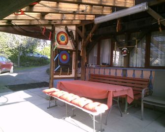 Beautiful Apartment in a Black Forest House With Conservatory - Bernau im Schwarzwald - Patio
