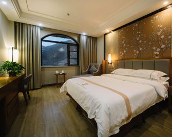 Yuanfeng Hebei Hotel - Lhasa - Bedroom
