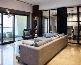 Amwaj Rotana, Jumeirah Beach - Dubai - Dubai - Baari