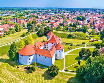 Cozy House In Nature With Hot Tub - Happy Rentals - Varaždin Breg - Edificio