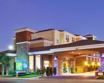 Holiday Inn Express West Sacramento - Capitol Area By IHG - West Sacramento - Building