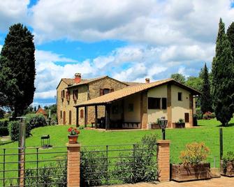 Agriturismo Villa Opera - Volterra - Gebäude